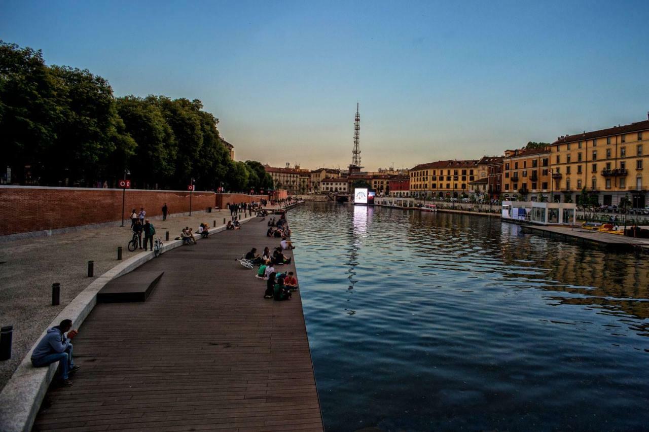 Paki Home Nel Cuore Dei Navigli Di Milano Bagian luar foto